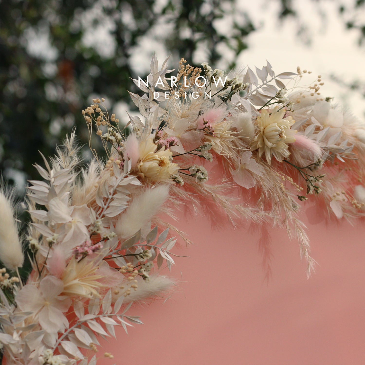 Panneau arche rose
